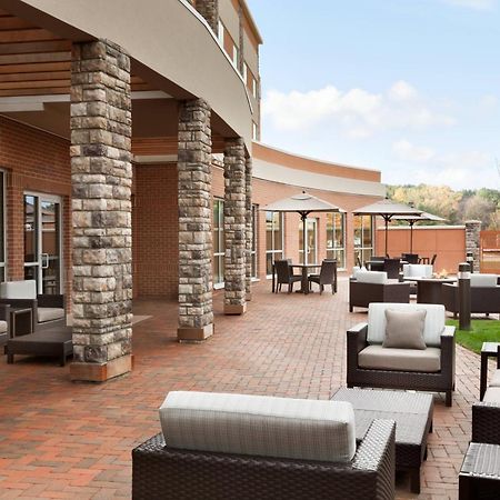 Courtyard By Marriott Boston Dedham/Westwood Hotel Ngoại thất bức ảnh