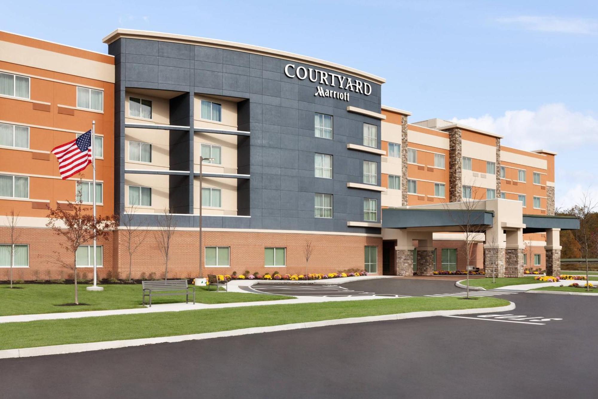 Courtyard By Marriott Boston Dedham/Westwood Hotel Ngoại thất bức ảnh