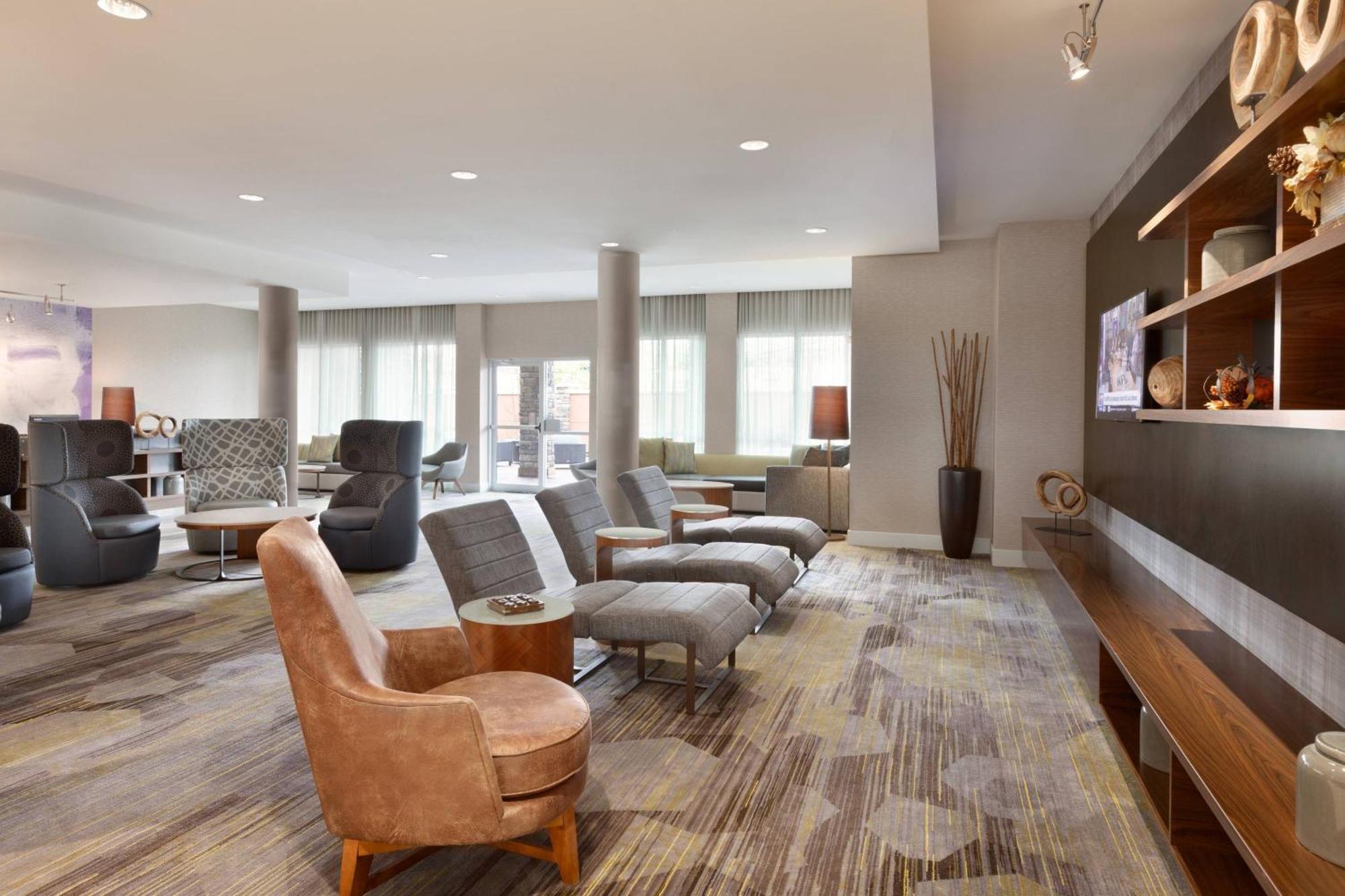 Courtyard By Marriott Boston Dedham/Westwood Hotel Ngoại thất bức ảnh