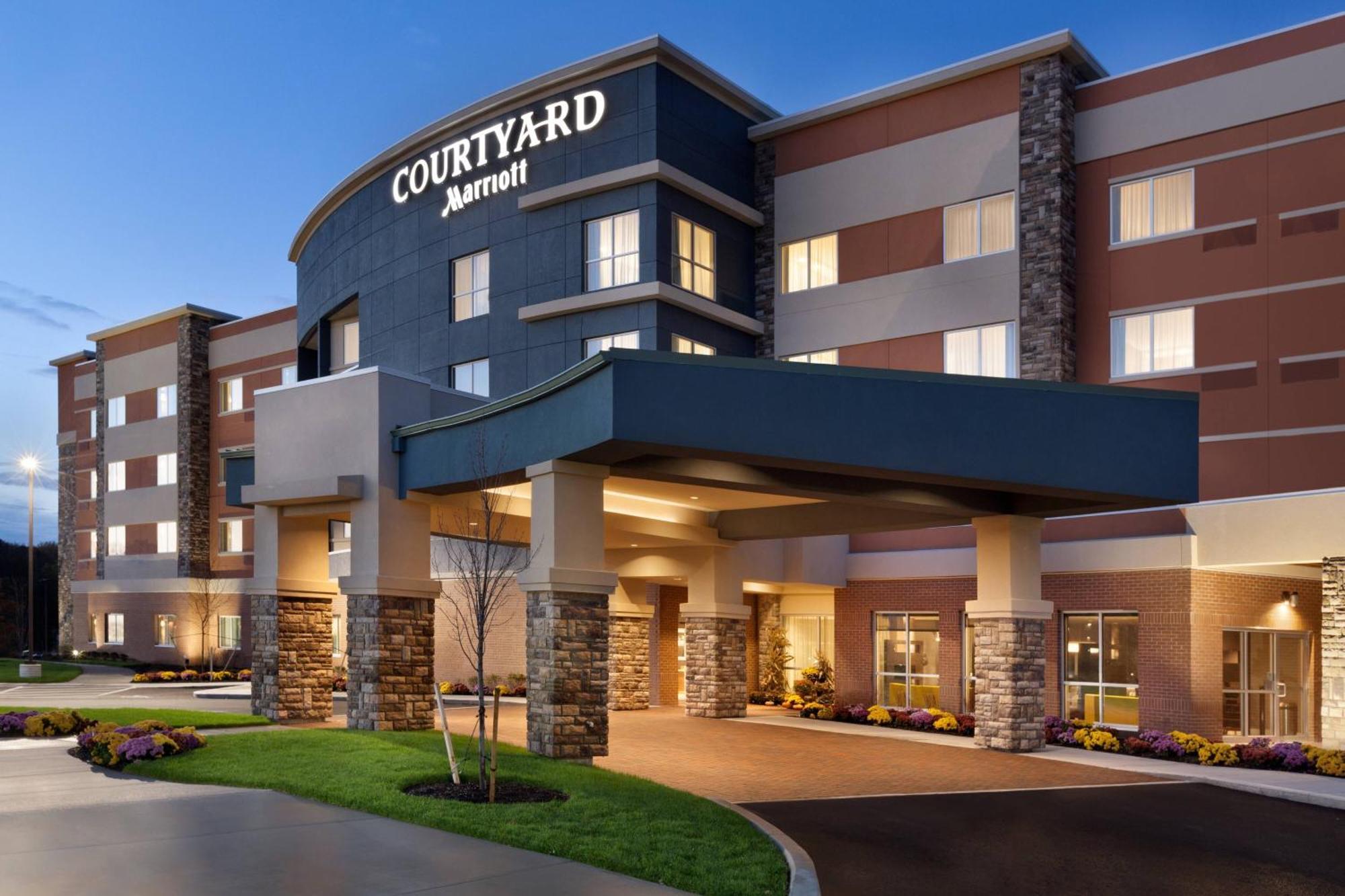 Courtyard By Marriott Boston Dedham/Westwood Hotel Ngoại thất bức ảnh