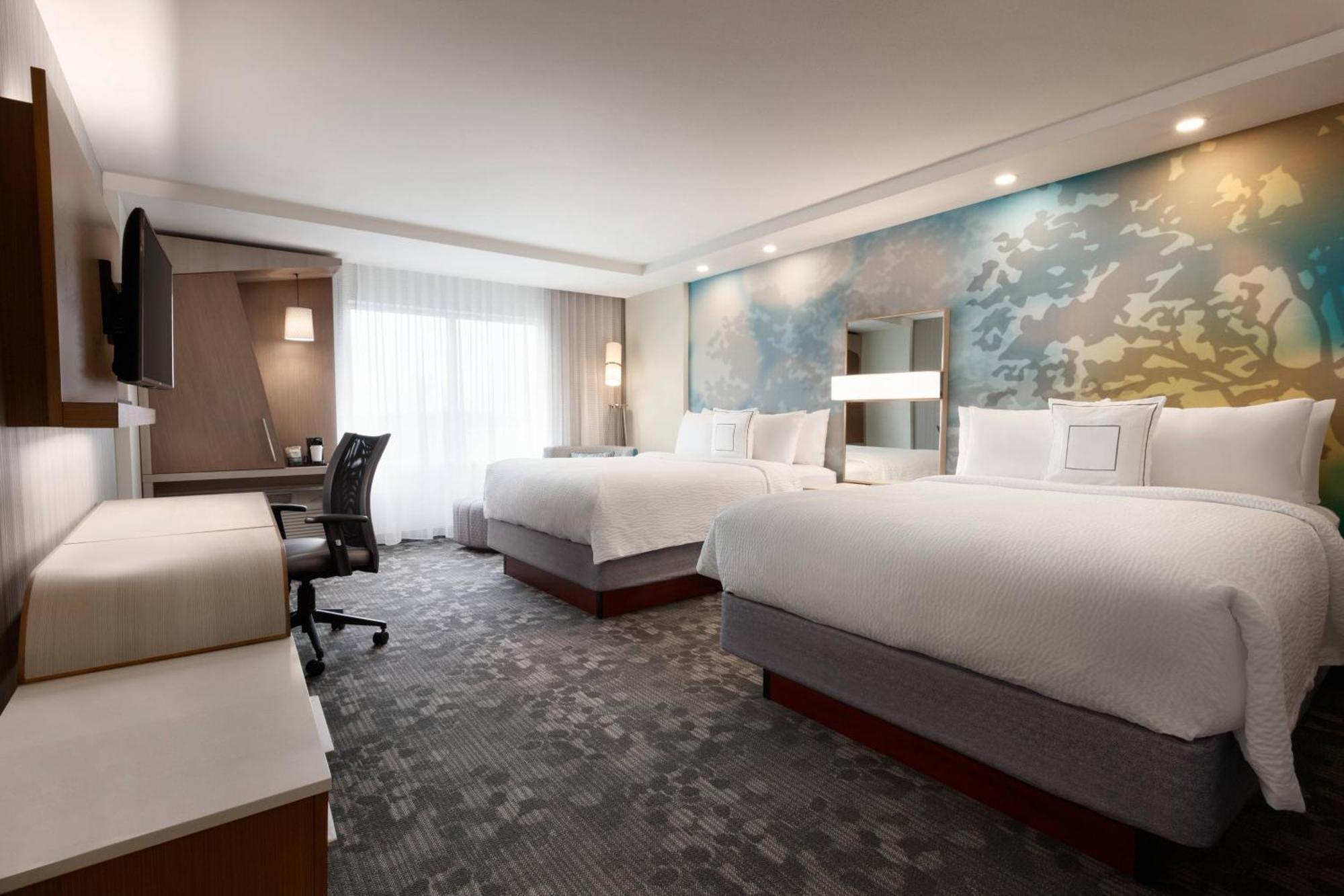Courtyard By Marriott Boston Dedham/Westwood Hotel Ngoại thất bức ảnh